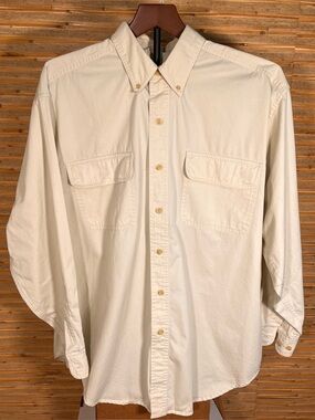 Men's Eddie Bauer Shirt Cotton Ivory Button-Up. Button down collar SIZE M
